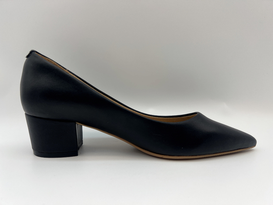Sepatu Wanita Kulit Nappa Hitam Kain Lembut Sepatu Ujung Runcing Tumit Rendah