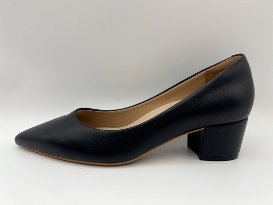 Sepatu Wanita Kulit Nappa Hitam Kain Lembut Sepatu Ujung Runcing Tumit Rendah