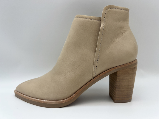 Wanita Tergelincir Pada Sepatu Tumit Tinggi Kulit Asli, Sepatu Bot Fashion Merah Muda