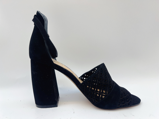 Sandal Kulit Lembut Wanita Nubuck Lembut Hitam #6-#11 Dengan Jaring Ikan Atas