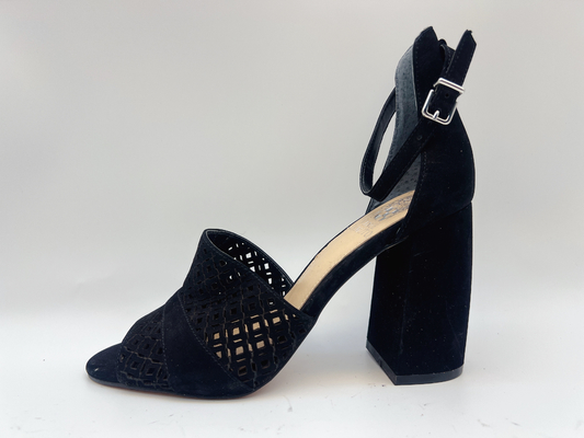 Sandal Kulit Lembut Wanita Nubuck Lembut Hitam #6-#11 Dengan Jaring Ikan Atas