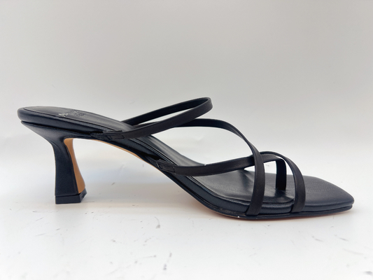 Sandal Wanita Musim Panas Lembut Hitam Wanita Ujung Terbuka Sepatu Hak Rendah