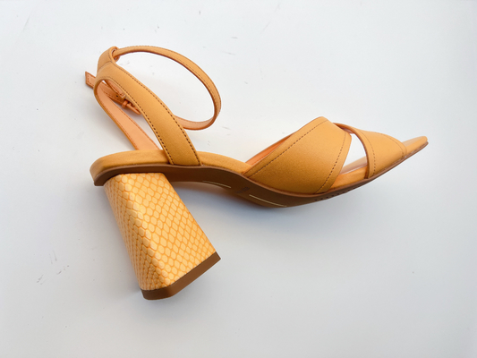 Orange Heeled Leather Square Toe Sandal ODM / OEM Womens Cross Strap Slippers