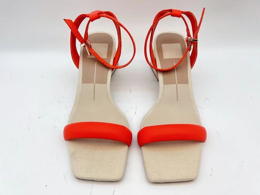 Sandal Kulit Lembut Wanita Oranye Tali Tunggal Kaki Terbuka Dengan Bagian Atas Kulit Nappa Lembut