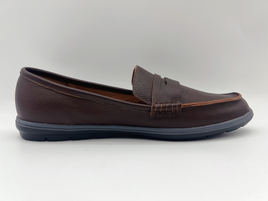 Sepatu Kerja Nyaman Tahan Slip Sepatu Kulit Lembut Dua Warna Wanita Sepatu Kulit Datar