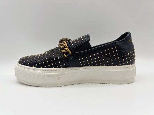 Sepatu Kulit Datar Wanita Tahan Lama Kasual Hitam Kustom Dengan Cincin D Logam