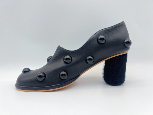 Sepatu Pumps Wanita Kulit Nappa Lembut Hitam Sepatu Hak Rendah Dengan Mosaik Jamur