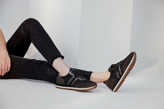 Sepatu Santai Wanita Kulit Lembut 3mm Flat White Slip On Sepatu Atletik