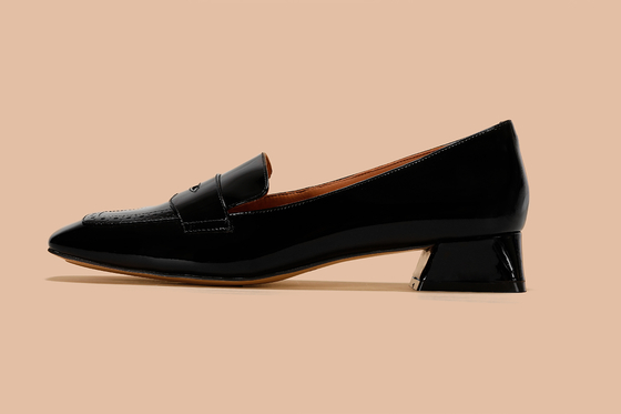 Sepatu Pump Wanita Hak Rendah 2cm Sepatu Kulit Paten Lembut Nyaman