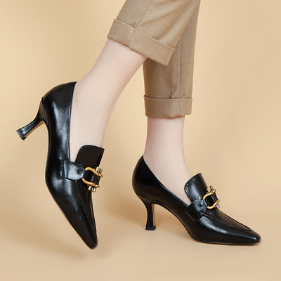 Sepatu Loafer Nyaman Hitam / Putih Wanita, Sepatu Kulit Sapi Lembut SGS