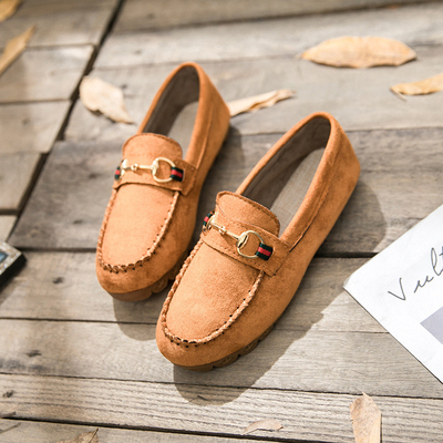 Sepatu Kasual Wanita yang Hangat dengan Bawahan Lembut Ditambah Sepatu Flat Beludru Gaya Baru