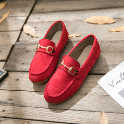 Sepatu Kasual Wanita yang Hangat dengan Bawahan Lembut Ditambah Sepatu Flat Beludru Gaya Baru