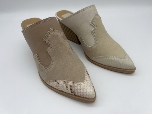 OEM Womens Pointed Toe Shoes Sepatu Kasual Tan / Off White Dengan Outsole TPR