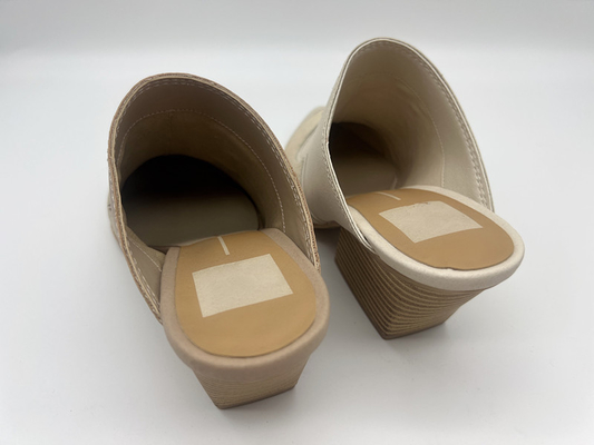 OEM Womens Pointed Toe Shoes Sepatu Kasual Tan / Off White Dengan Outsole TPR