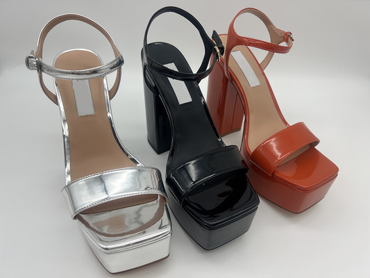 Patent Pu Sepatu Kulit Wanita Ujung Persegi Perak Hitam Tumit Chunky