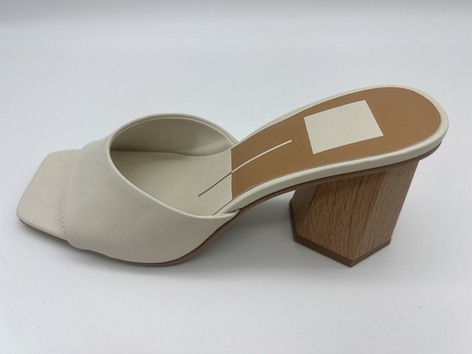 Satu Tali Wanita Sandal Kulit Lembut Kaki Persegi Sandal Hak Beige Wanita