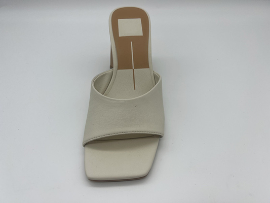 Satu Tali Wanita Sandal Kulit Lembut Kaki Persegi Sandal Hak Beige Wanita