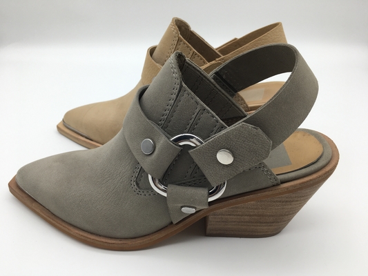 Sepatu Kulit Wanita Two Tone Sepatu Wedge Ujung Runcing Lembut Bungkus Penuh