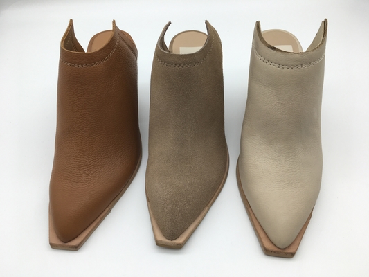 Platform Kasual Sepatu Kulit Wanita Beige 3 Inci Heel Closed Toe