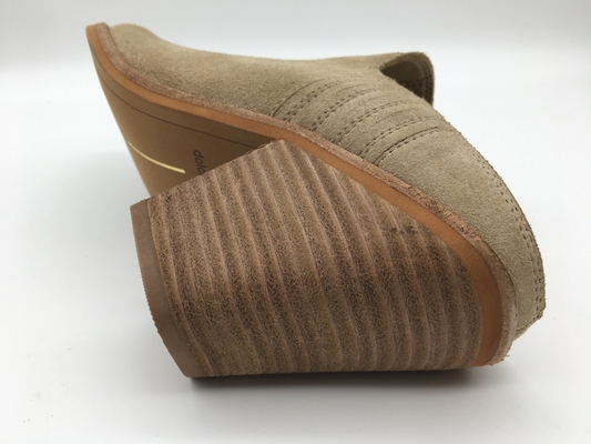 Tan Beige Closed Toe Sepatu Wanita Sepatu Lembut Sapi Suede Chunky Heel Sepatu