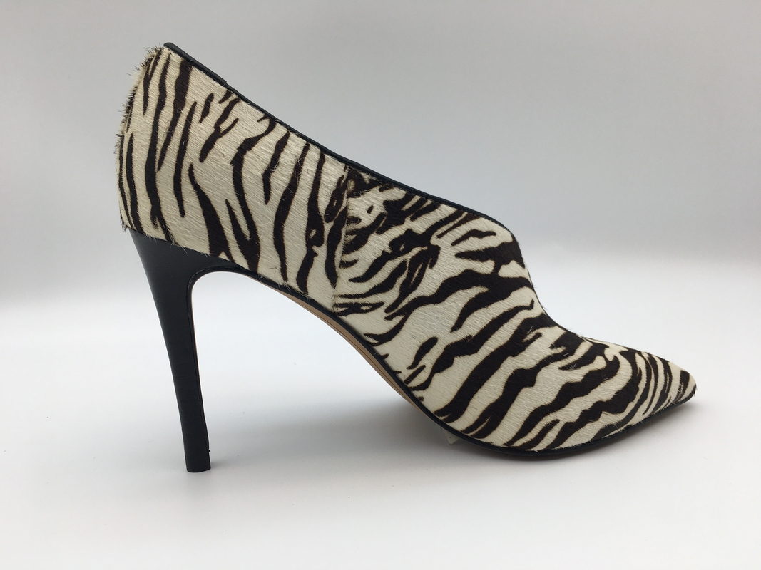 pola zebra stiletto heel Womens Dress Boots kulit nappa two-tone lembut ujung runcing dengan desain bentuk V atas
