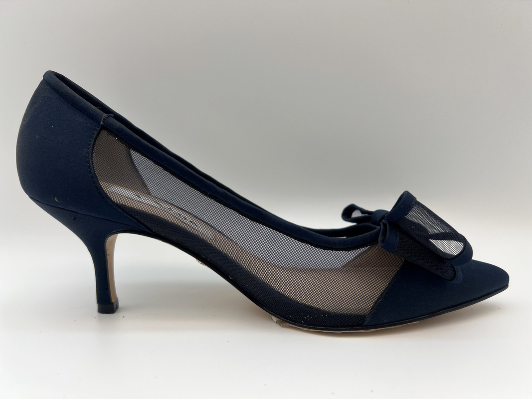 SGS Womens Kulit Sepatu Bernapas Hitam Menunjuk Toe Heels Tertutup Dengan Mesh Butterfly