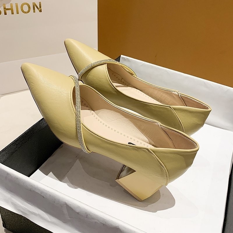 Desain baru musim semi fashion menunjuk sepatu tunggal wanita kasual sepatu kulit 4cm Hak persegi wanita sepatu kantor yang elegan